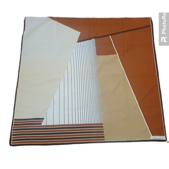 Leonardi Bright Colors Geometrical Design Scarf Silky Polyester Made in Italy! - Picture 1 of 5